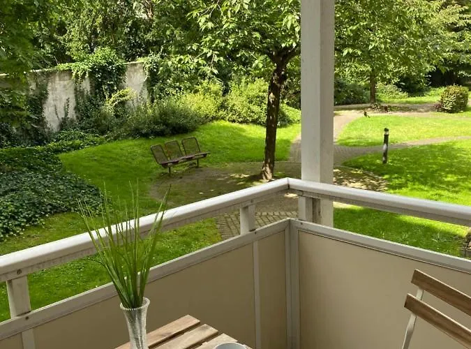 Lejlighed Gruene Oase Neben Hbf, 10 Min Von Duesseldorf Hbf *